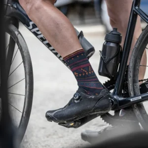 Rogelli AZTEC - skarpety rowerowe z lycry czarno-bordowe - obrazek 3