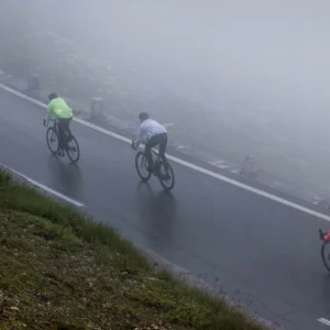 Rogelli EMERGENCY - męska wodoodporna kurtka rowerowa biała - obrazek 9