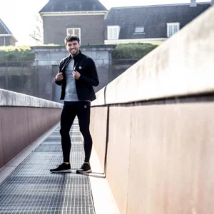 Rogelli CORE - męska wiatroodporna kurtka do biegania czarna - obrazek 6