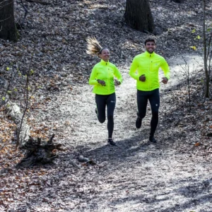 Rogelli CORE - męska wiatroodporna kurtka do biegania żółta - obrazek 6