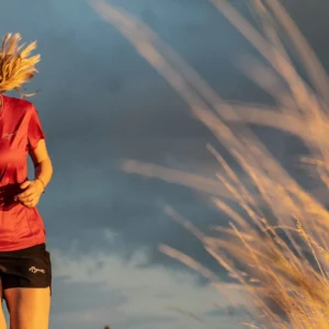 Rogelli CORE - damska koszulka sportowa bordowa - obrazek 9