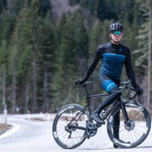 Rogelli HERO II - męskie zimowe spodnie rowerowe z szelkami czarno-niebieskie - obrazek 11