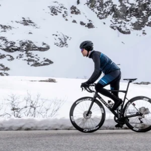 Rogelli HERO II - męskie zimowe spodnie rowerowe z szelkami czarno-niebieskie - obrazek 9