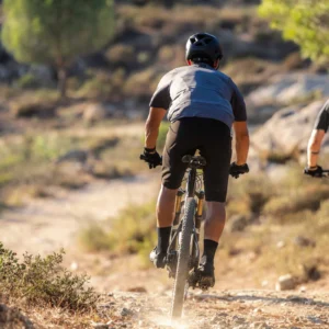Rogelli ADVNTR DISTANCE - męskie bermudy rowerowe DWR czarne - obrazek 13