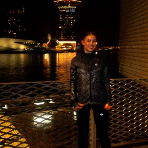 Rogelli ESSENTIAL HI VIS - damska kurtka do biegania czarna - obrazek 7