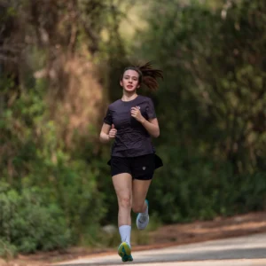 Rogelli ESSENTIAL - damska koszulka do biegania czarna - obrazek 13