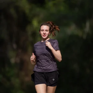 Rogelli ESSENTIAL - damska koszulka do biegania czarna - obrazek 15