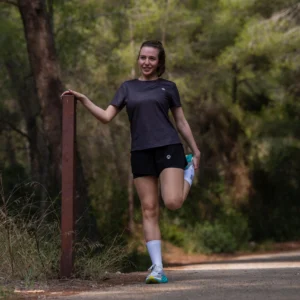 Rogelli ESSENTIAL - damska koszulka do biegania czarna - obrazek 8