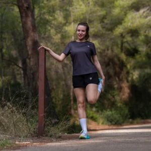 Rogelli ESSENTIAL - damska koszulka do biegania czarna - obrazek 9