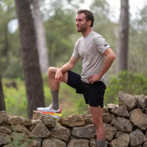 Rogelli DISTANCE - męska koszulka do biegania beżowa - obrazek 13