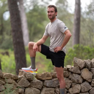 Rogelli DISTANCE - męska koszulka do biegania beżowa - obrazek 14