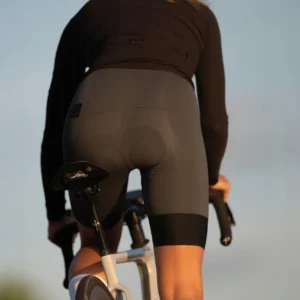 Rogelli SIGNATURE - damskie spodenki rowerowe z wkładką szare - obrazek 16