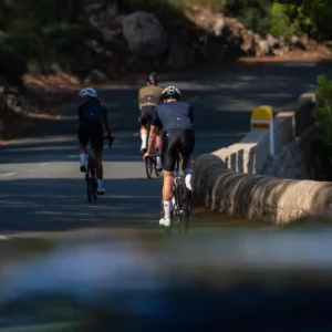 Rogelli EXPLORE - męskie spodenki rowerowe z szelkami czarne - obrazek 9