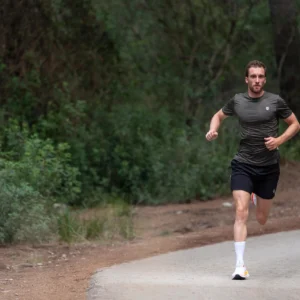 Rogelli ESSENTIAL - męska koszulka do biegania khaki - obrazek 8