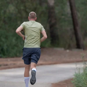 Rogelli ESSENTIAL - męska koszulka do biegania zielona - obrazek 9