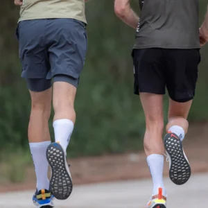 Rogelli ESSENTIAL - męskie spodenki do biegania 2w1 szare - obrazek 9