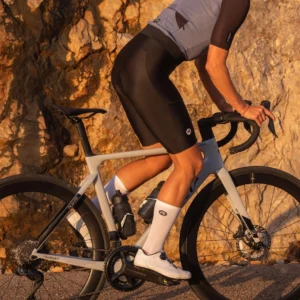 Rogelli DISTANCE II - damskie spodenki rowerowe czarne - obrazek 15