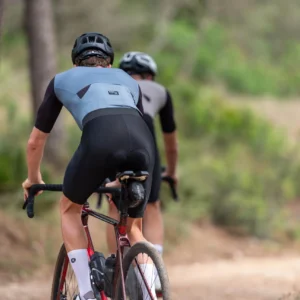Rogelli DISTANCE II - męskie spodenki rowerowe z szelkami i wkładką czarne - obrazek 9