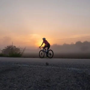 Rogelli CORE COLORED - damskie spodenki rowerowe czarno-różówe - obrazek 9
