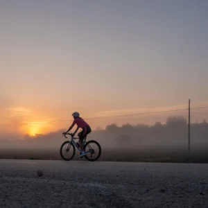 Rogelli CORE COLORED - damskie spodenki rowerowe czarno-różówe - obrazek 10