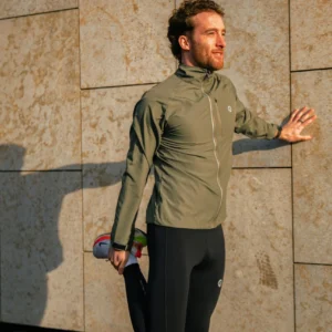 Rogelli CORE - męska wiatroodporna kurtka do biegania khaki - obrazek 15