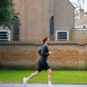 Rogelli ESSENTIAL - męska koszulka do biegania z długim rękawem czarna - obrazek 13