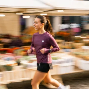 Rogelli ESSENTIAL - damska koszulka do biegania z długim rękawem bordowa - obrazek 9