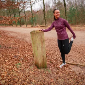 Rogelli ESSENTIAL - damska bluza do biegania bordowa - obrazek 16